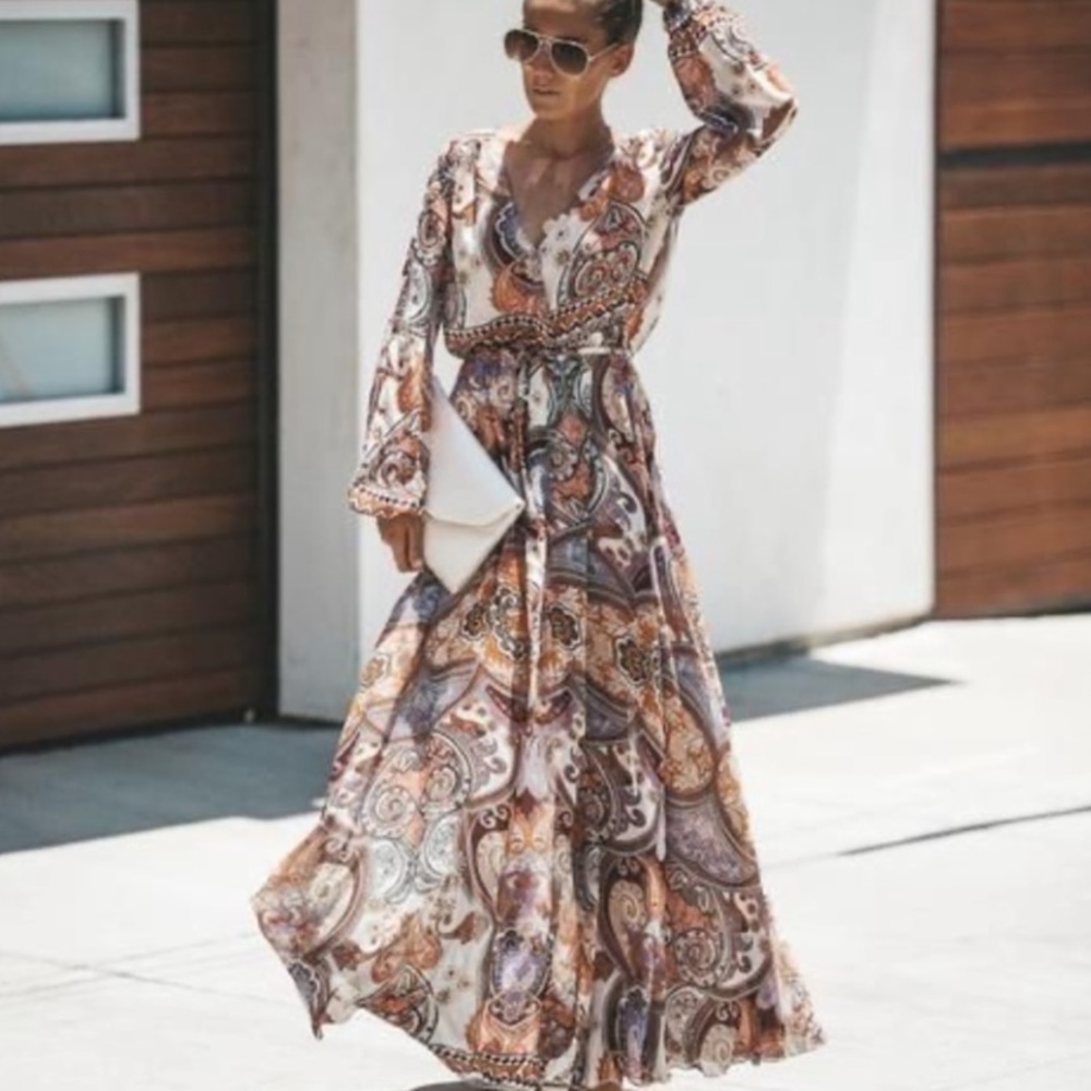 COPY - VICI Paisley BOHO Maxi Dress. Size Small. NWT
